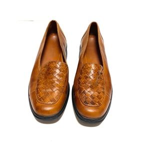 Clarks “Springers” Woven Leather Loafers